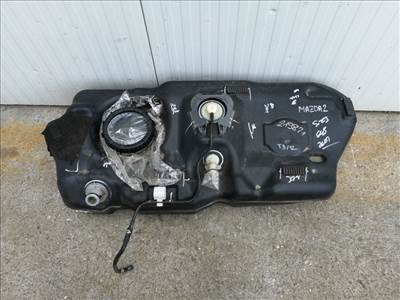 Mazda 2 (DJ) üzemanyag tank (üzemanyagtartály) DA6C42110