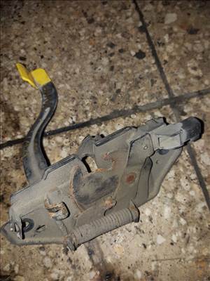 Ford Grand C-Max Motorháztető Zárszerkezet