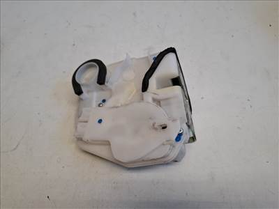 Mitsubishi Space star jobb hátsó ajtózár 5745A384S