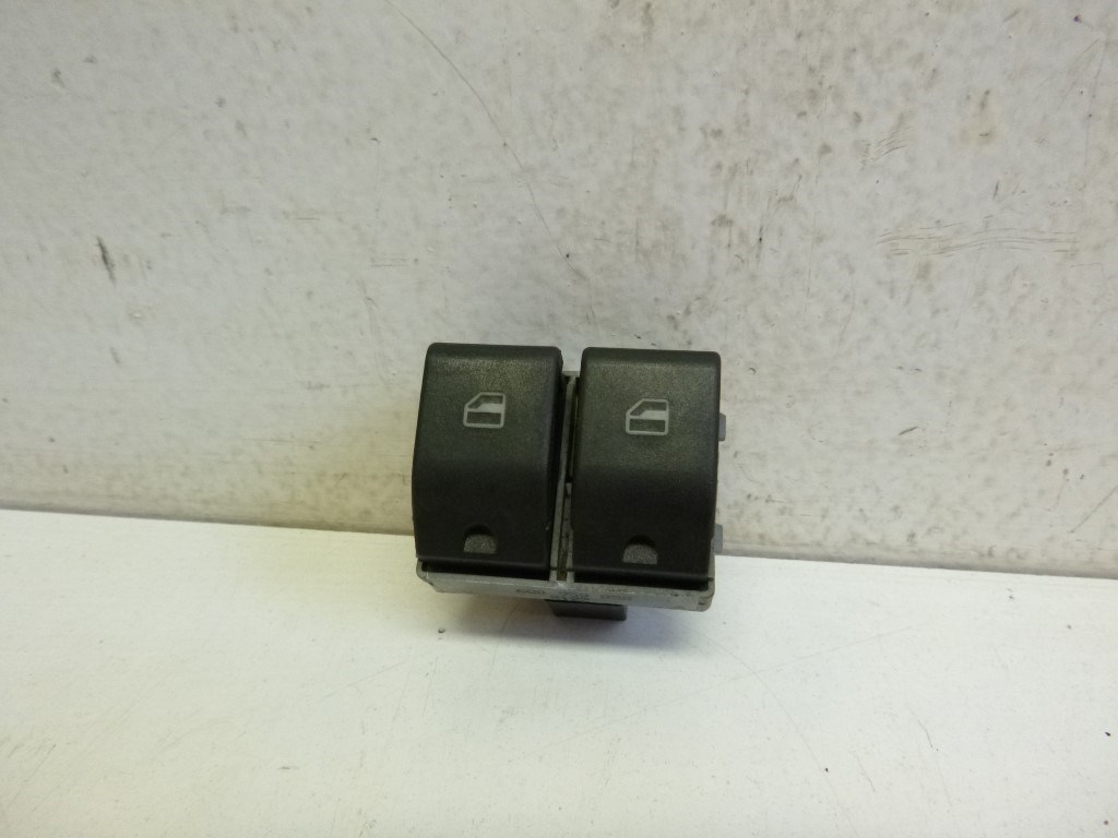 Volkswagen Polo (9N) bal elsõ ablakemelõ kapcsoló 6Q0959858 1. kép