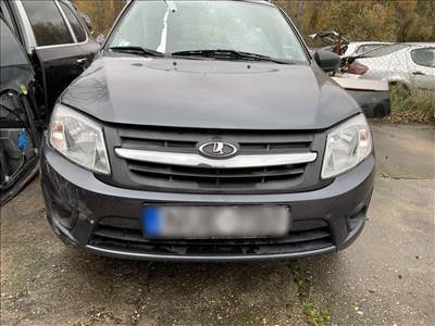 Lada Granta Lökhárító Díszráccsal