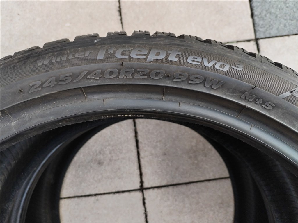  245/4020" újszerű Hankook téli gumi 2 db 7 mm 3. kép