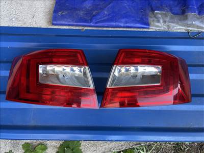 Skoda Octavia 3 III, 5 ajtós hátsó lámpa, jobb bal
