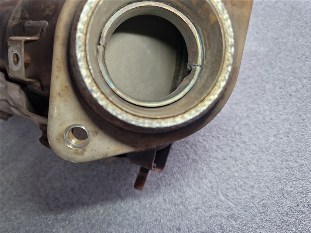 TOYOTA AVENSIS T27 2.2 D4D részecskeszűrő 0R060 7. kép