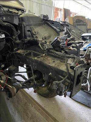 Volkswagen Golf VII VW Golf VII, 7 bal jobb első negyed, váz nyúlvány 