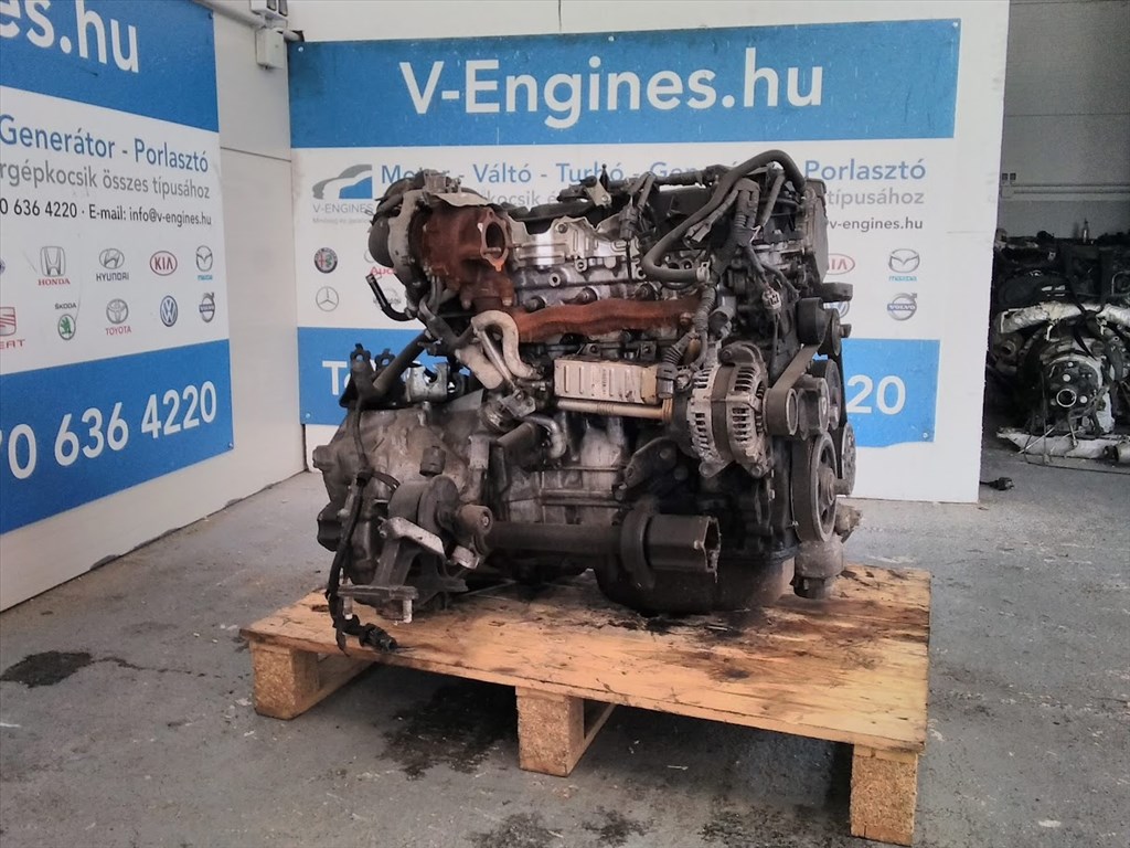 TOYOTA 2,0D 1AD komplett bontott motor  2. kép