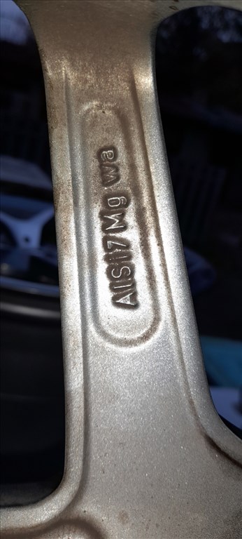 Mercedes-benz Amg desing,Borbet gyártású eredeti cikkszámos!Újszerű!!TPMS szenzor jár hozzá! 8. kép