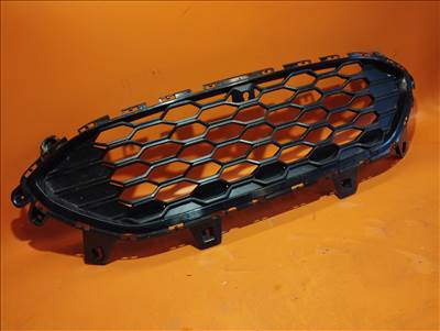 Ford Kuga kamerás hűtőrács LV4B-8200-YD (M.50.1118R)a