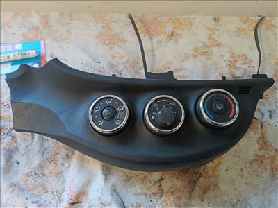 Toyota Yaris (XP130/XP150) fűtéskapcsoló 