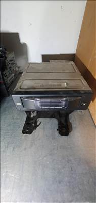 BMW 5-ös sorozat E60/E61 Bmw e60 e61 cd tár 6941416