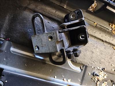 Volkswagen Touran I Jobb hátsó alsó zsanér 1t0833412c