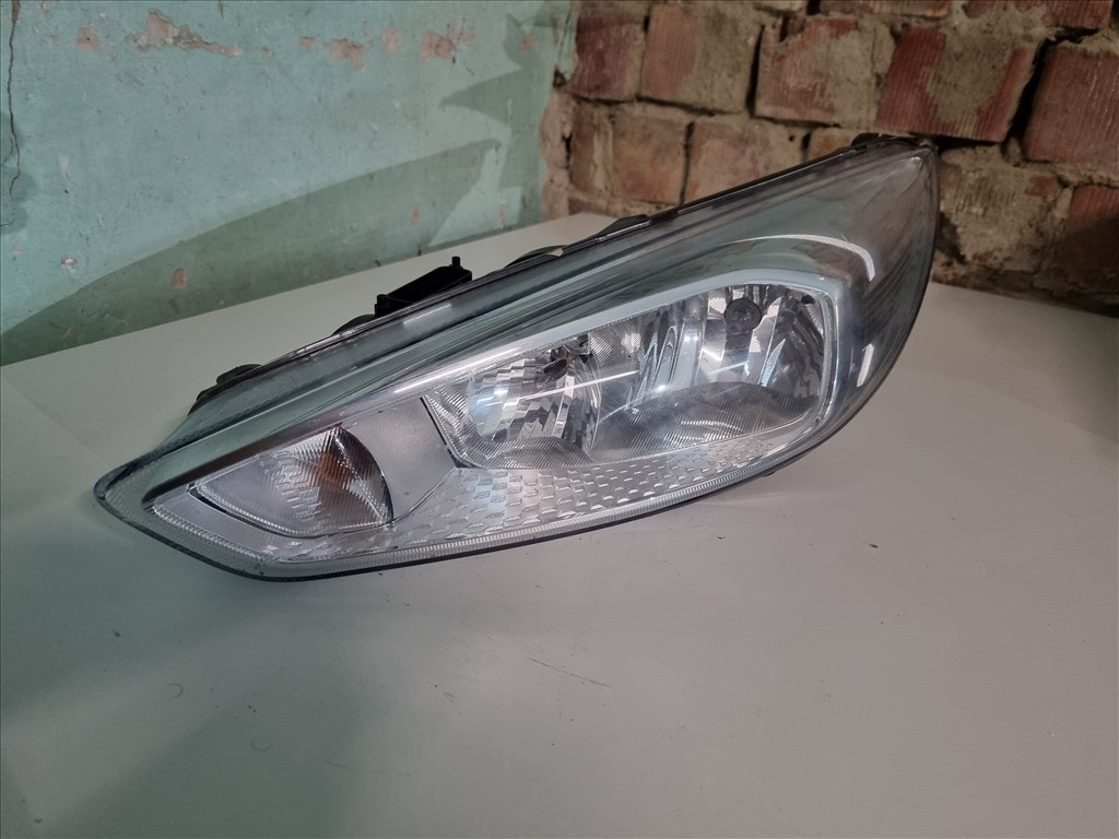 Ford Focus Mk3  Bal első fényszóró (2014-2018) 1. kép