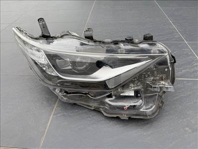 Toyota Auris jobb LED fényszóró 8111002k60