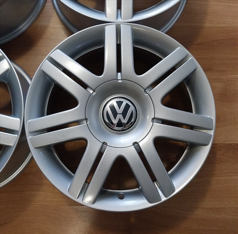 5x112 17" VW "Phoenix" gyári alufelni garnitúra - új fényezéssel 5. kép