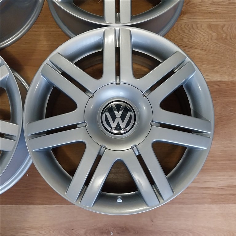 5x112 17" VW "Phoenix" gyári alufelni garnitúra - új fényezéssel 7. kép