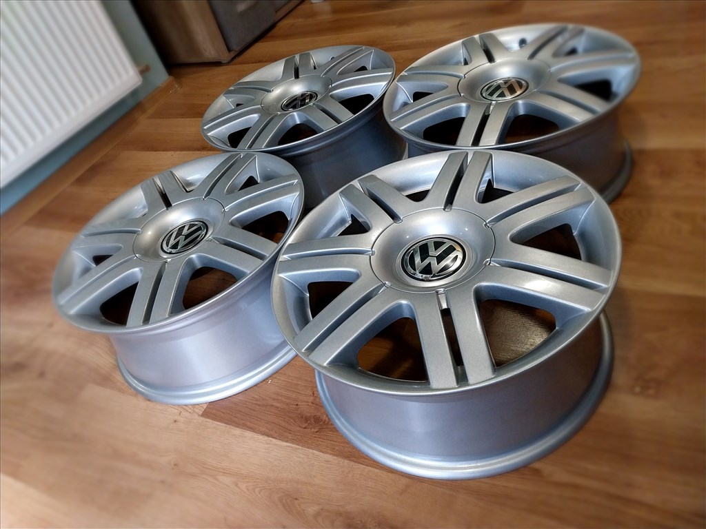 5x112 17" VW "Phoenix" gyári alufelni garnitúra - új fényezéssel 1. kép