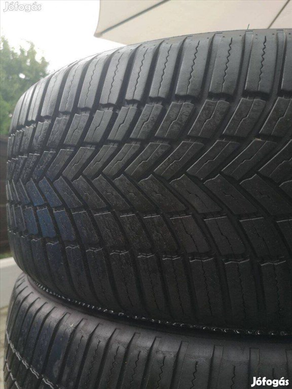  225/5017" 35e/2db Continental négyévszakos gumi gumi 2. kép