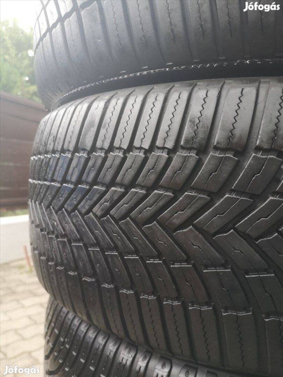  225/5017" 35e/2db Continental négyévszakos gumi gumi 3. kép