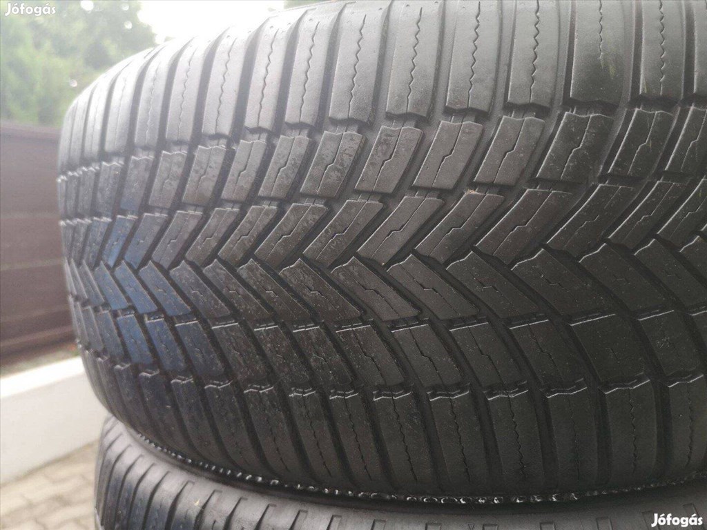  225/5017" 35e/2db Continental négyévszakos gumi gumi 6. kép