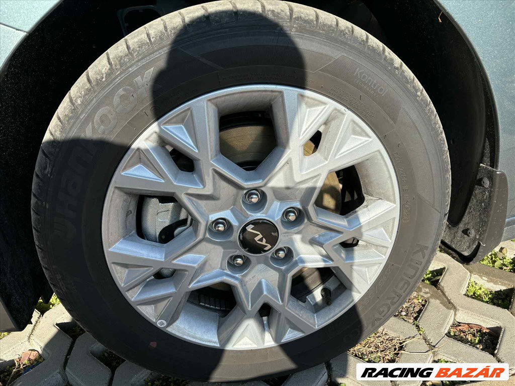  205/55 16" újszerű Hankook nyári gumi, ÚJ autóról levéve! 2. kép