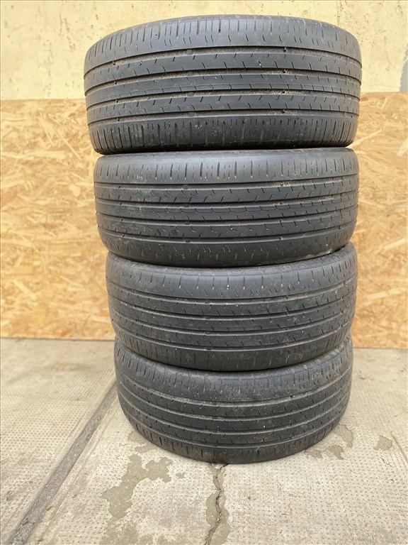  5x112 lyukosztású 16" újszerű (gyári felni) alufelni, rajta 225/55 kopott Sailun téli gumi gumi  7. kép