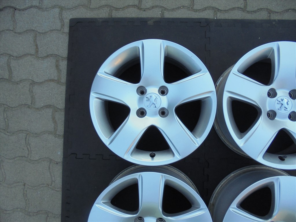 16-os 4 x 108-as gyári Peugeot alufelni kitűnő állapotban eladó 2. kép