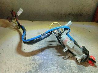 Suzuki Swift II Gyújtáskapcsoló Házzal *81899*