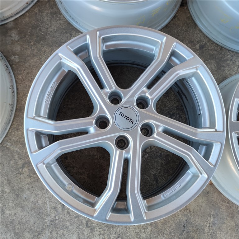 5x114,3 17 Toyota,Suzuki alufelni 140000ft a 4db/61/ 3. kép