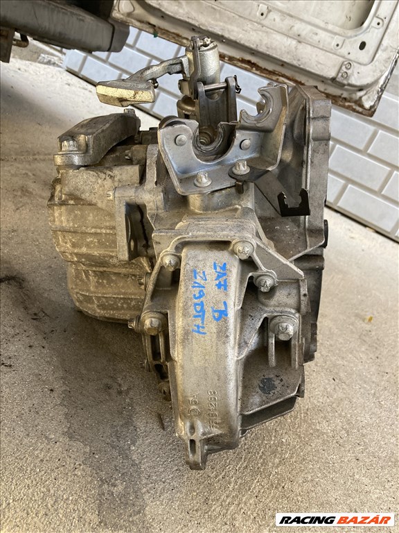 Opel Zafira B 1.9 CDTI M32 6 sebességes váltó  2. kép