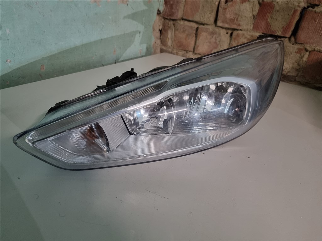 Ford Focus Mk3 (2014-2018) Bal első fényszóró F1EB-13W030-AFB 1. kép