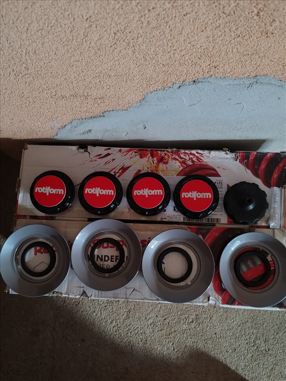 Eladó 19"-os Rotiform DTM felni gumival!!! 10. kép