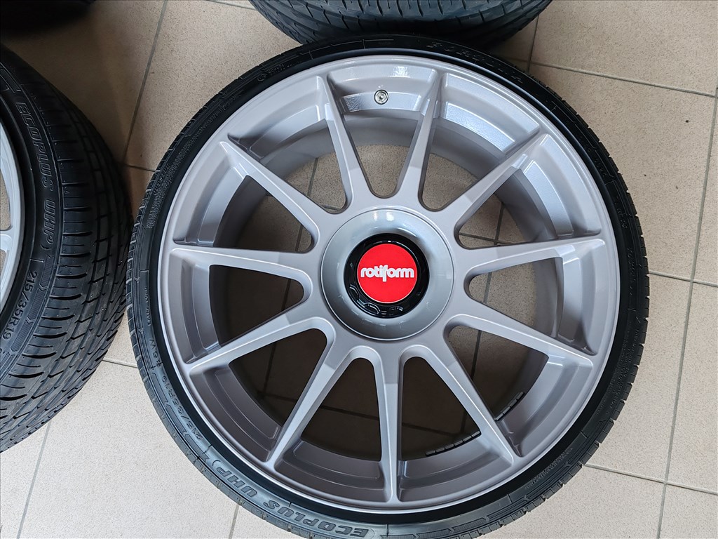 Eladó 19"-os Rotiform DTM felni gumival!!! 4. kép