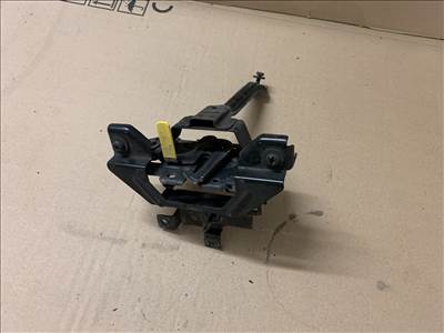 Ford Fiesta motorháztető zár