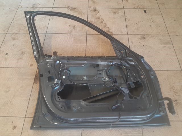 BMW 318 (E90, E91, E92, E93) bontott alkatrészei 16. kép