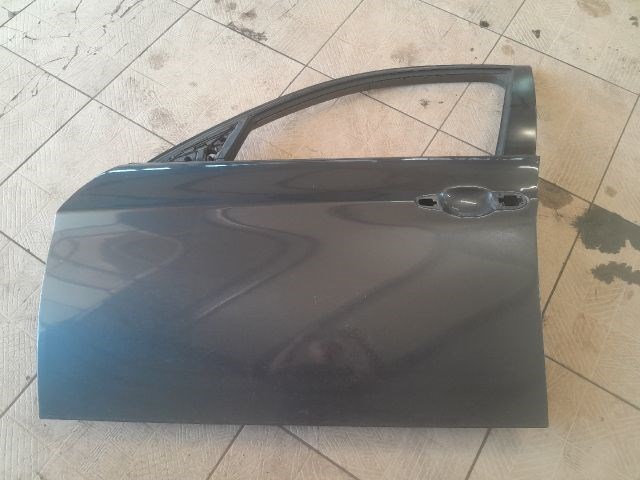 BMW 318 (E90, E91, E92, E93) bontott alkatrészei 17. kép