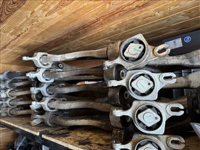 Mercedes GLE-osztály, Mercedes GL-osztály, Mercedes GLS-osztály W 166 elso also lengokar