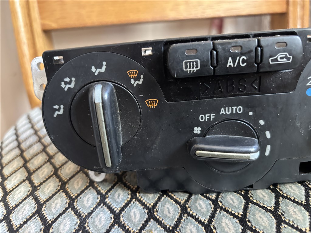 Subaru Impreza II fűtés klíma panel kapcsoló 3b45234700 2. kép