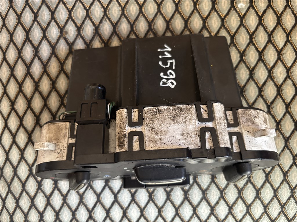 Subaru Impreza II fűtés klíma panel kapcsoló 3b45234700 8. kép