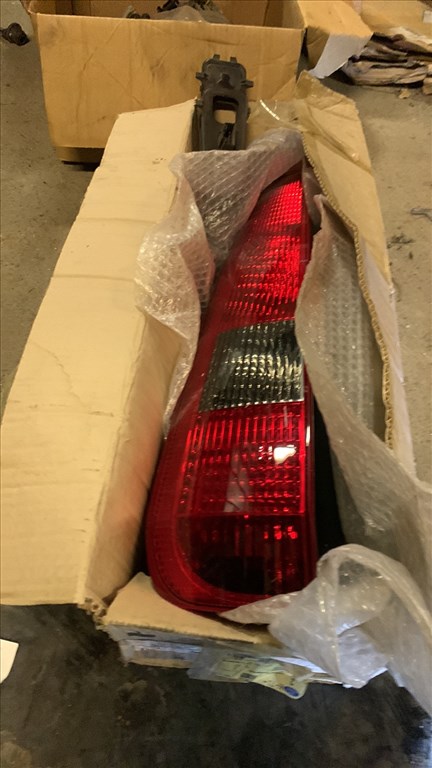 Ford Fusion FUSION BAL HÁTSÓ LÁMPA ÚJ 02-05 2n1113a603bg 1. kép