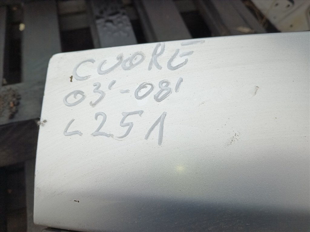 Daihatsu Cuore L251 csomagtér ajtó  2. kép