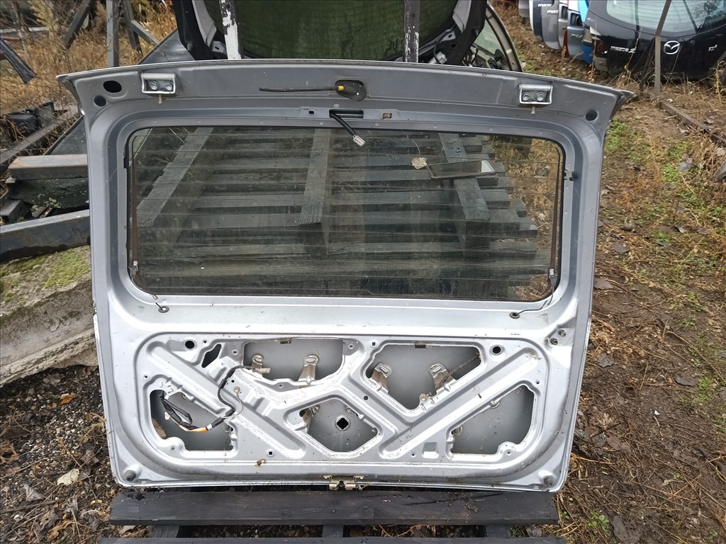 Daihatsu Cuore L251 csomagtér ajtó  3. kép