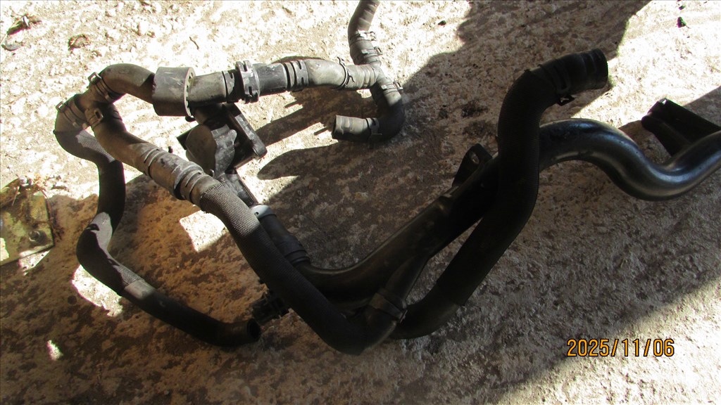 Audi A4 (B8 - 8K) 2.0 TDI quattro hűtőcső 03l122157f 03l121071 1. kép