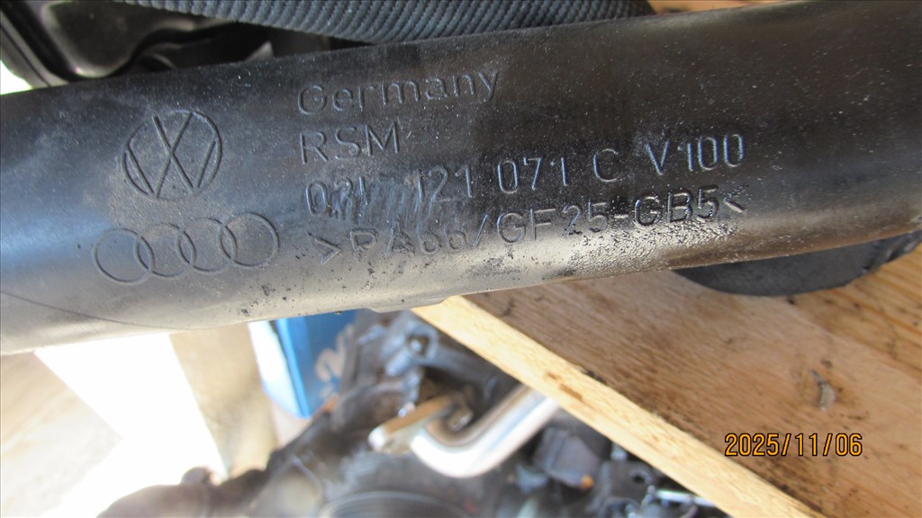 Audi A4 (B8 - 8K) 2.0 TDI quattro hűtőcső 03l122157f 03l121071 3. kép