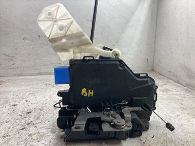 VW GOLF V Bal hátsó Ajtózár