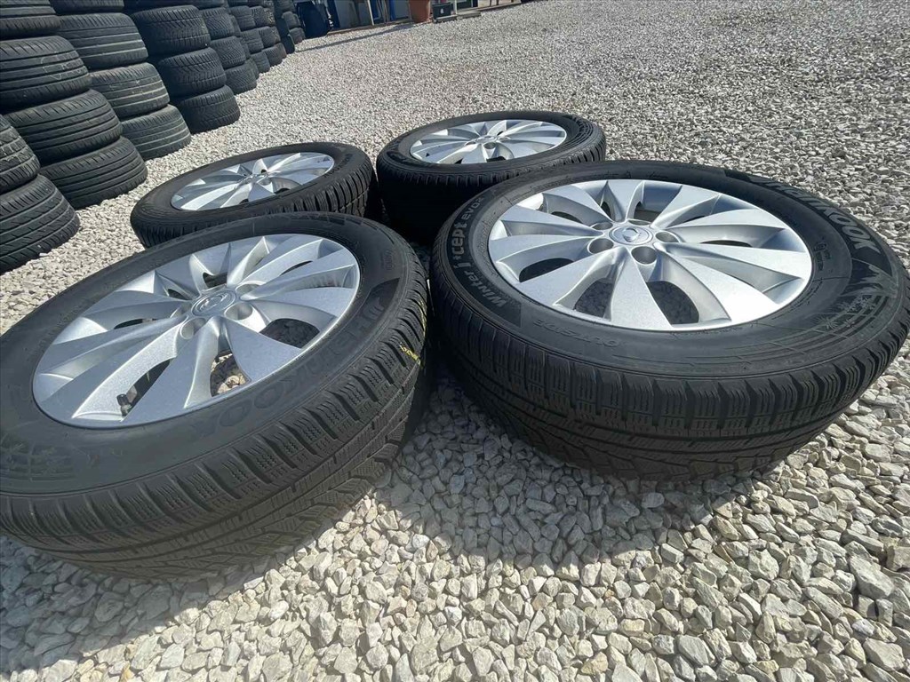  SSangyong 17" gyári alufelni 225/60 újszerű Hankook téli gumi   2. kép