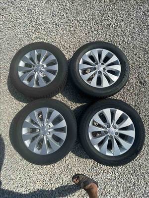  SSangyong 17" gyári alufelni 225/60 újszerű Hankook téli gumi  