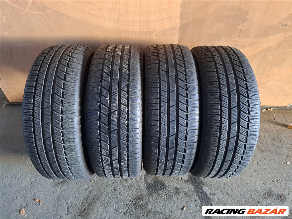 4db 215/55 R17 TOYO Snowprox (peremvédős) Újszerű téli gumi eladó!  ára 15000Ft/db 7-8mm minta  1. kép