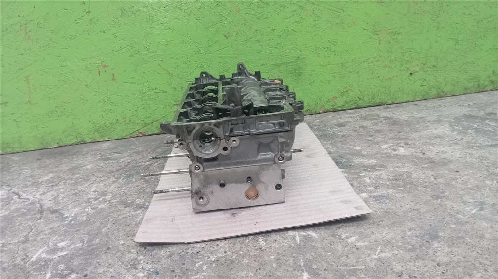 CITROEN C8 DS4 DS5 JUMPY FIAT SCUDO ULYSSE 2.0 Hengerfej 1990 0200ef 2. kép