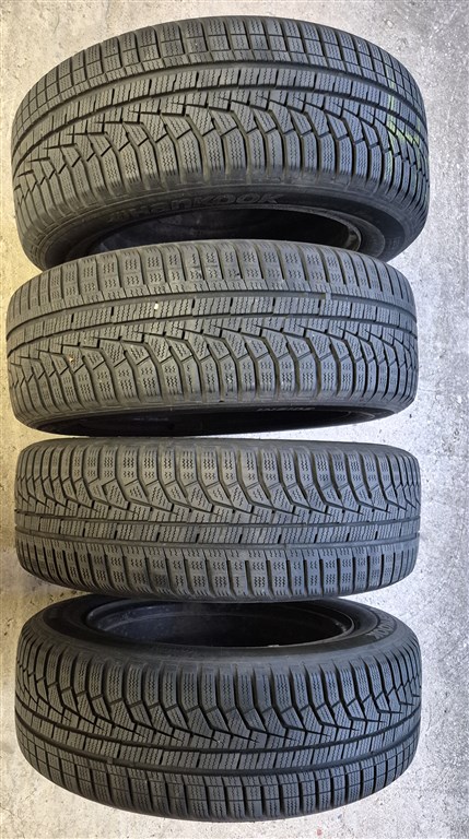  Nissan Juke 16"; J6,5; 5x114.3  lemezfelni, rajta 205/60 R16 használt Hankook téli gumi  3. kép