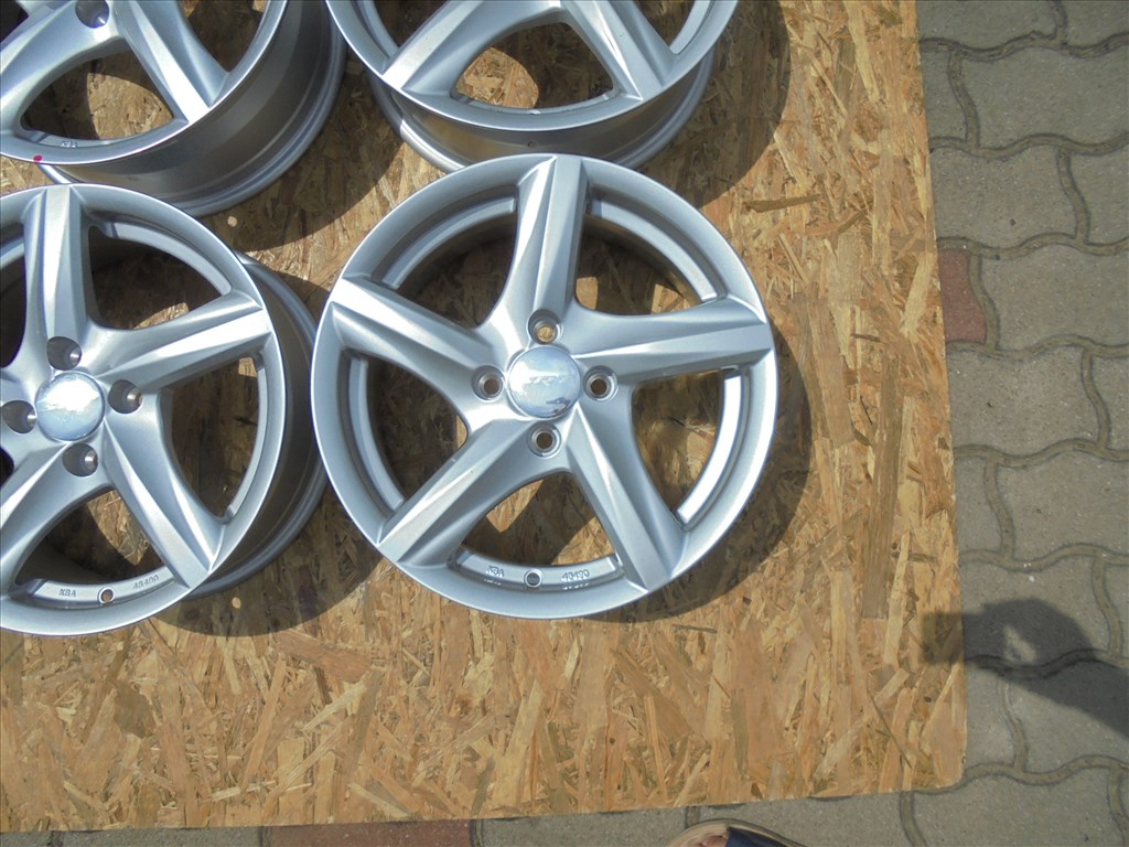 15-ös Új " 4 x 100-as alufelni eladó 5. kép